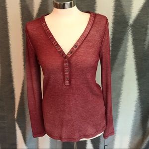 NWT’s Rock & Republic henley